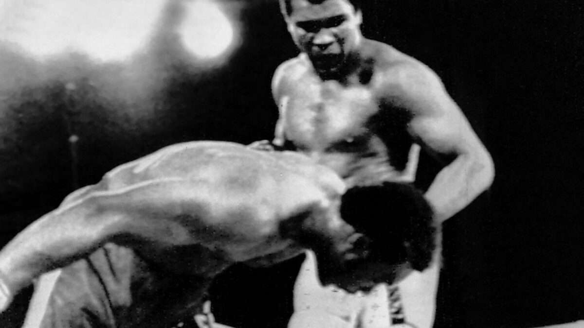 That Time the FBI Conspired To Get George Foreman an Award for Boxing
