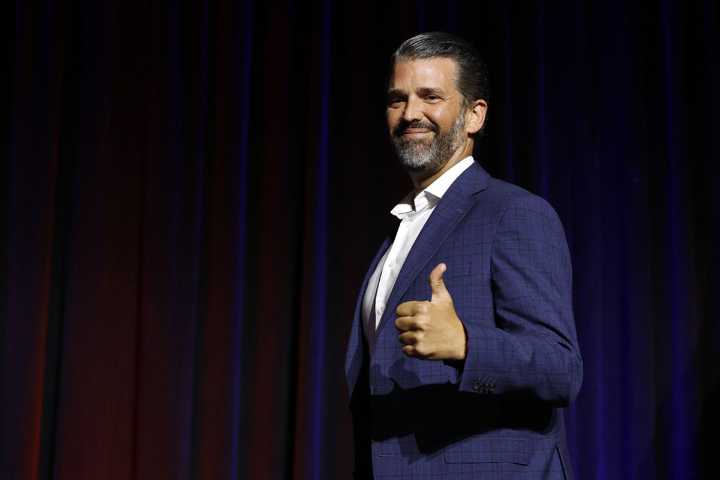 Donald Trump Jr. lanza una tienda que vende armas de fuego en línea