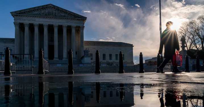 On a big decision day, the Supreme Court sent a message about unity