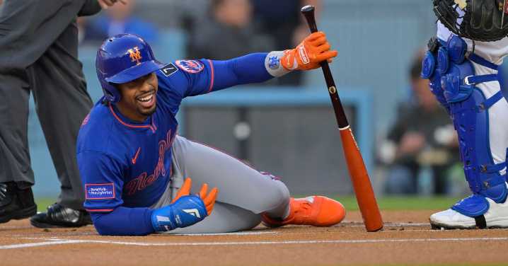 Francisco Lindor has a broken pinky toe and is day