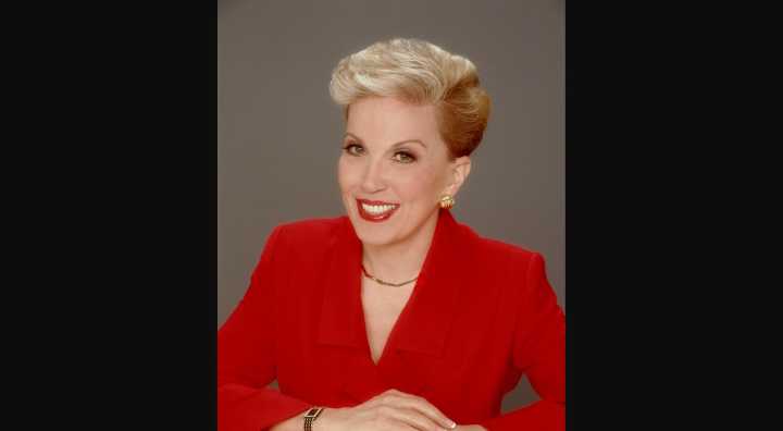Dear Abby: Family cruise departure date changed and only one sister received the updated itinerary