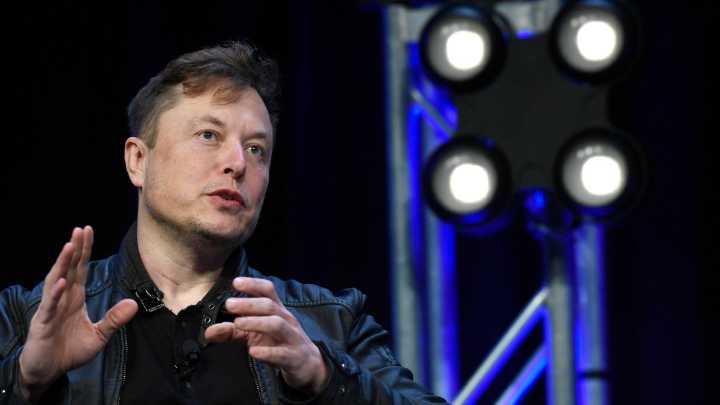 Elon Musk pulls back on threat to withdraw Dragon spacecraft