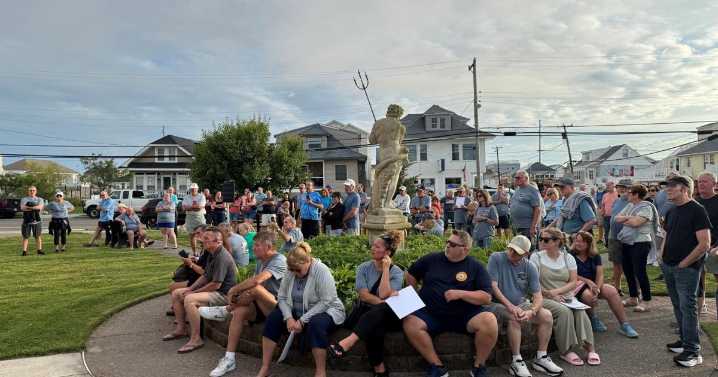 West Wildwood turns out in force after report says Police Department should disband