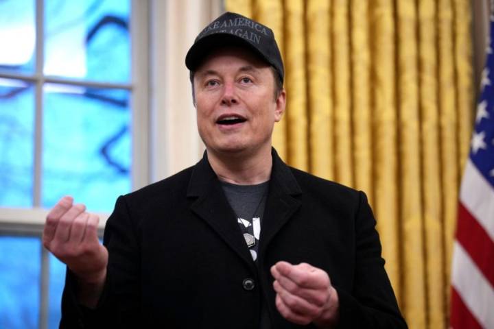 Do Not, Under Any Circumstances, Try to Woo Back Elon Musk