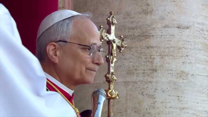 Pope Leo XIV blesses cyclists competing in the Giro d’Italia as final stage enters Vatican gardens