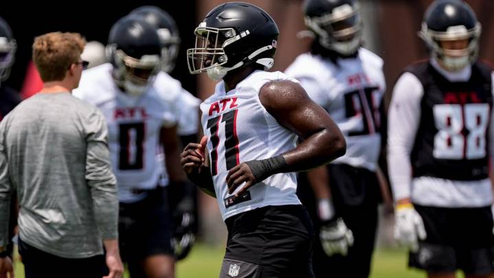 Jalon Walker with 'small hamstring issue' and more updates from Falcons camp Thursday
