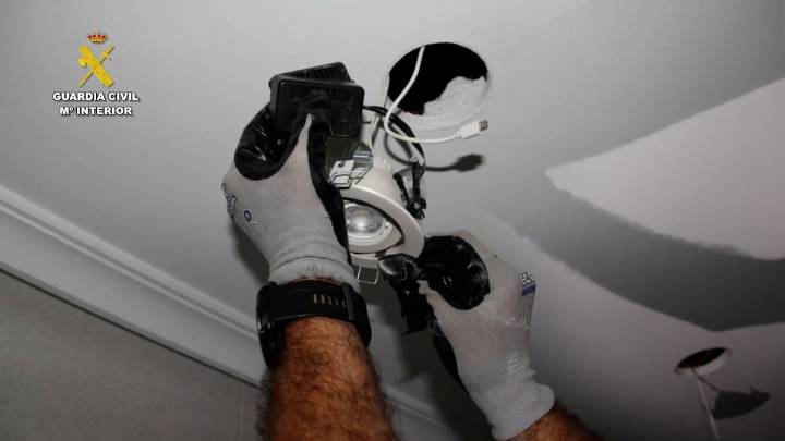 Detenidos dos hombres en Burgos por poseer enormes cantidades de pornografía infantil