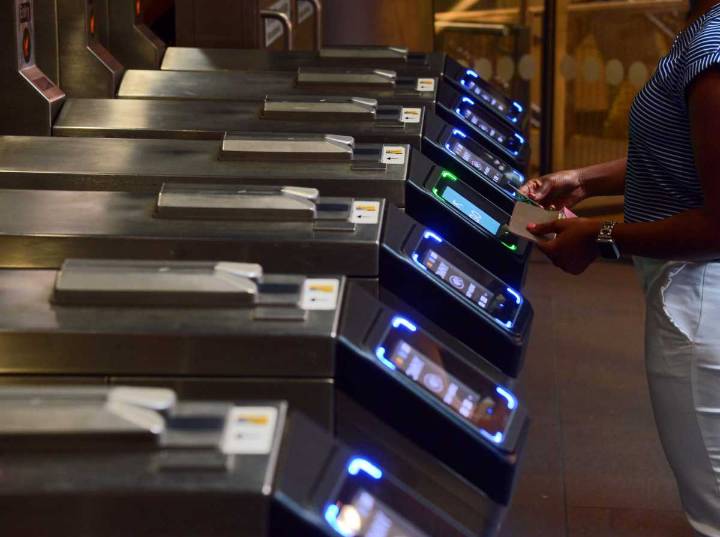 Subway and bus fare hike coming in January: officials
