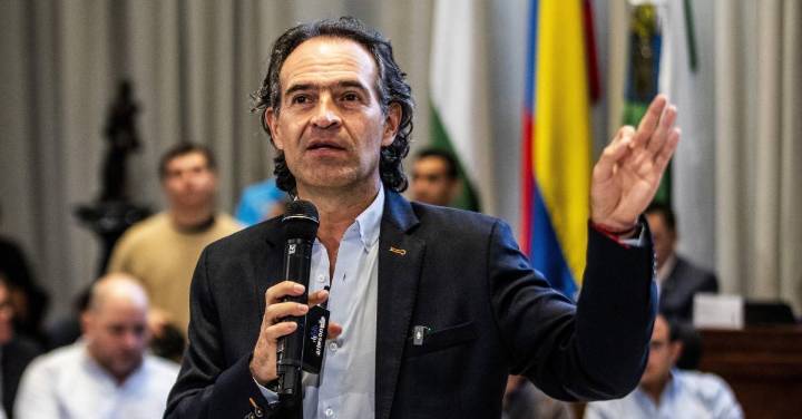 “Quienes hicieron parte de grupos terroristas, hoy están en la Presidencia. Y Álvaro Uribe, quien los combatió, hoy ha sido condenado”: Federico Gutiérrez