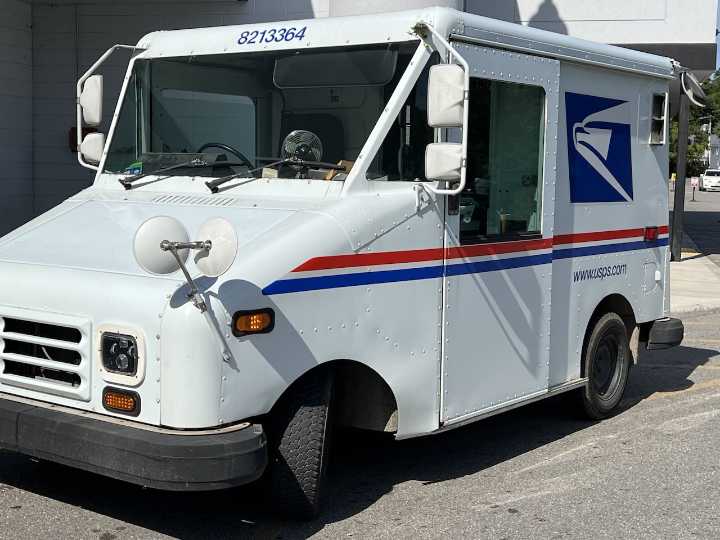 Seekonk postmaster who used stolen money at casinos pleads guilty