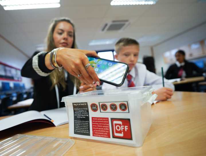 Tennessee schools are updating classroom cellphone policies as required by new law