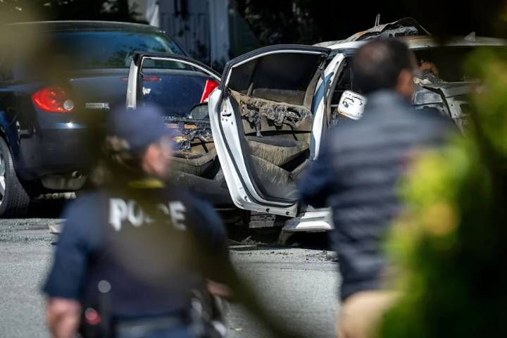 3 dead, cars and garage burned hours after reported 'neighbourhood dispute' in Maple Ridge: police
