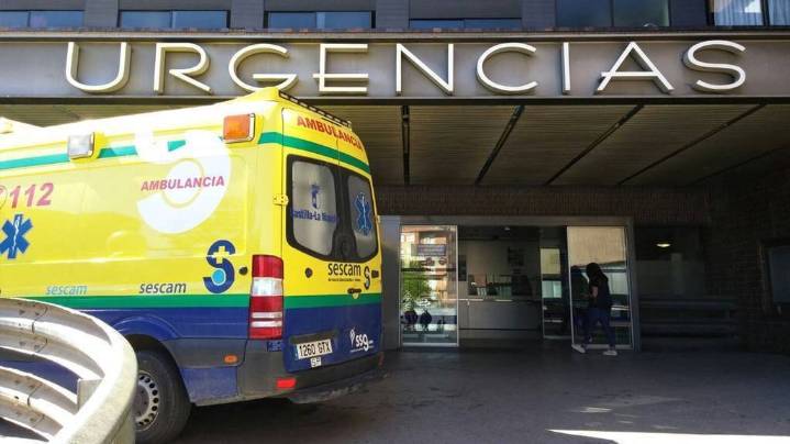 Herido grave un trabajador de 43 años tras caer desde una máquina en Balazote