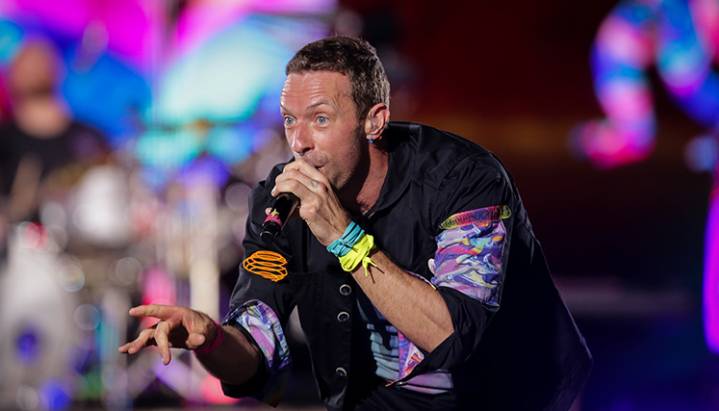 Coldplay consideraría crear una zona libre de cámaras tras polémica por presunta infidelidad