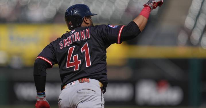 Carlos Santana homers to help the Guardians top the White Sox 4