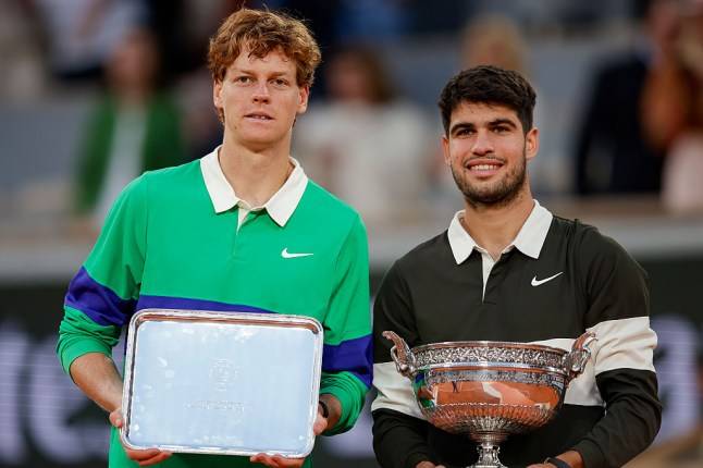 Carlos Alcaraz vs Jannik Sinner Wimbledon final time, how to watch, head