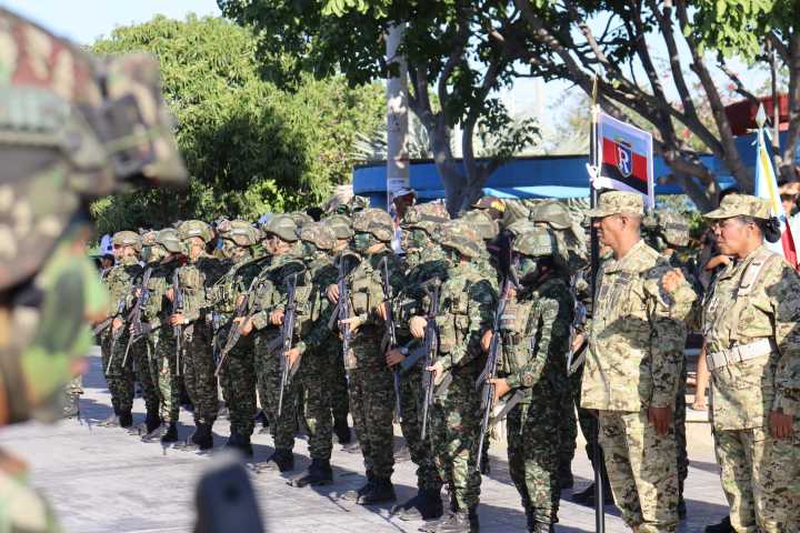 TODOS SALIERON: 20 de julio revivió el amor por la patria, los guajiros saludaron a sus fuerzas militares y policivas