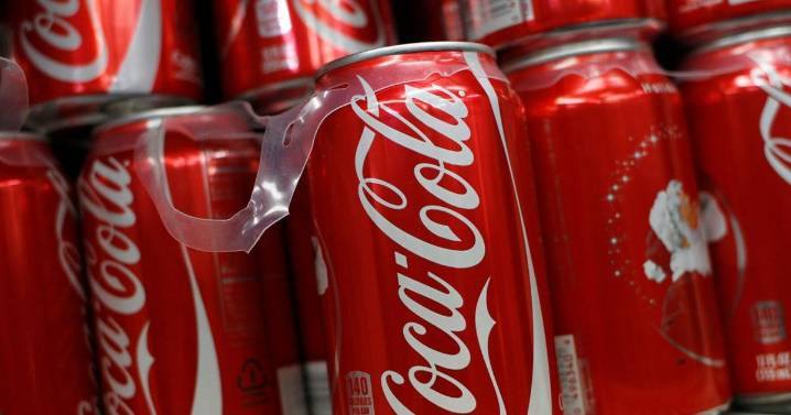 Coca-Cola may swap out high-fructose corn syrup with cane sugar, Trump says. Is that healthier?
