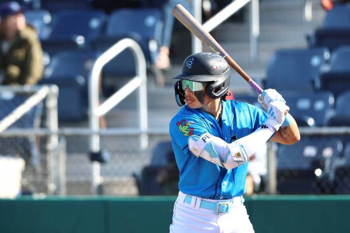 Five-run eighth inning powers AquaSox past Emeralds