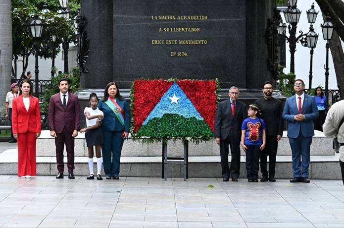 Caracas cumple 458 años de fundada y actos inician en la plaza Bolívar