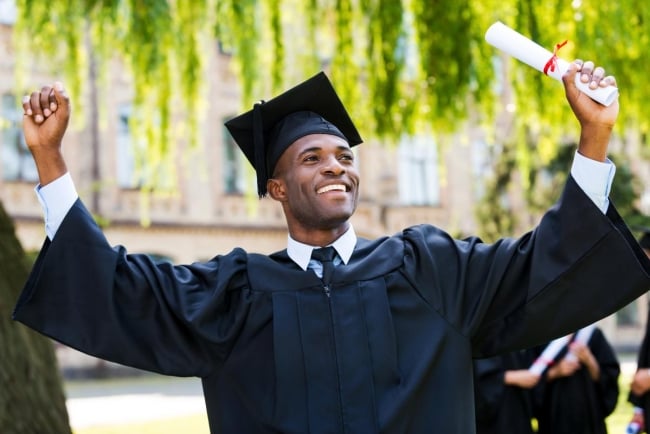 College Degree vs. Certification: Which Holds More Weight in Today’s Job Market? 