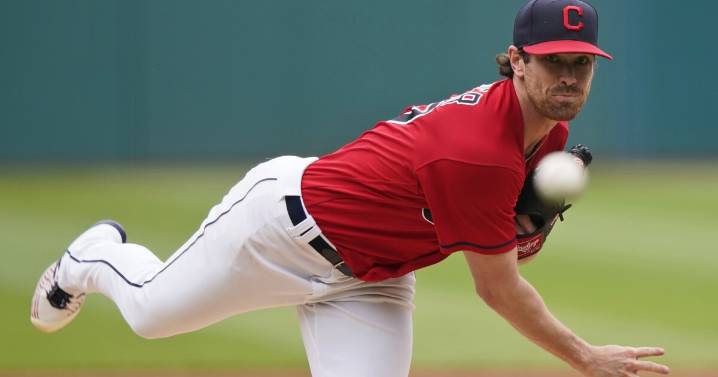 Guardians trading pitcher Shane Bieber to Blue Jays for pitching prospect