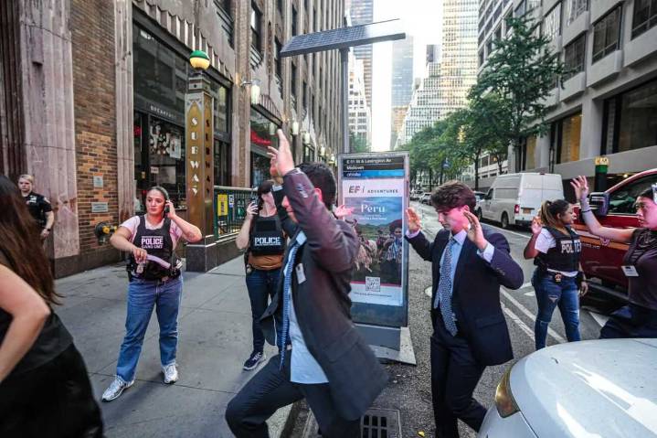 Nuevos detalles del tiroteo mortal en Midtown: atacante pudo haber tenido como blanco la NFL y oficial del NYPD es recordado como héroe