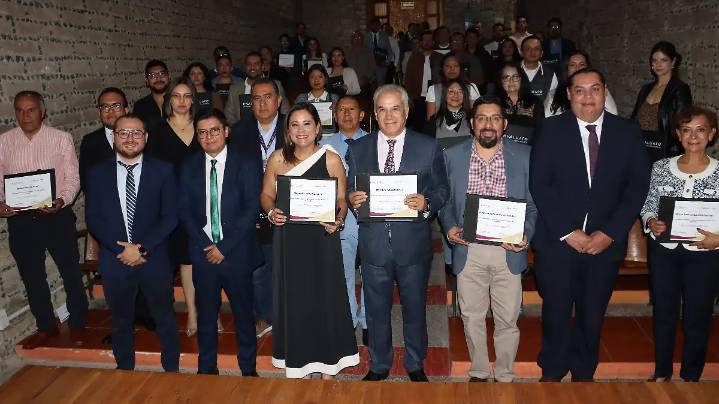Impulsan capacitación y profesionalización de servidores públicos para perfeccionar áreas del gobierno estatal
