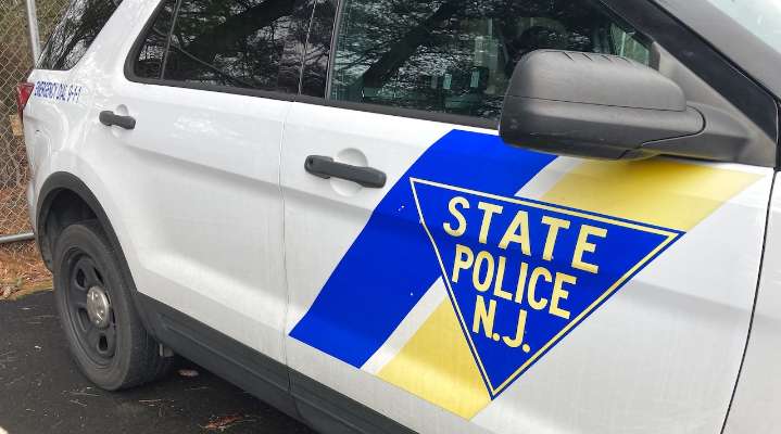 Passenger killed, driver seriously hurt in Warren County crash