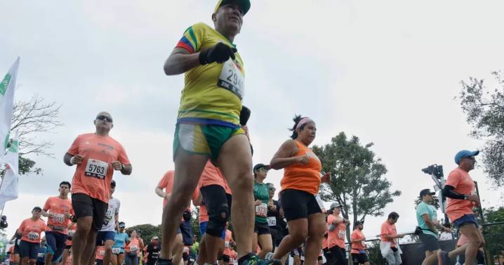 Equipamiento esencial para enfrentar la Media Maratón de Bogotá: cinco prendas que no pueden faltar