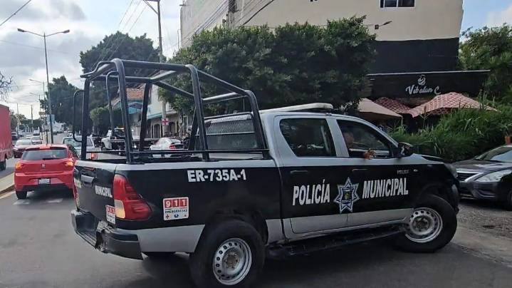 Vandalizan y roban negocio en zona centro de San Juan del Río