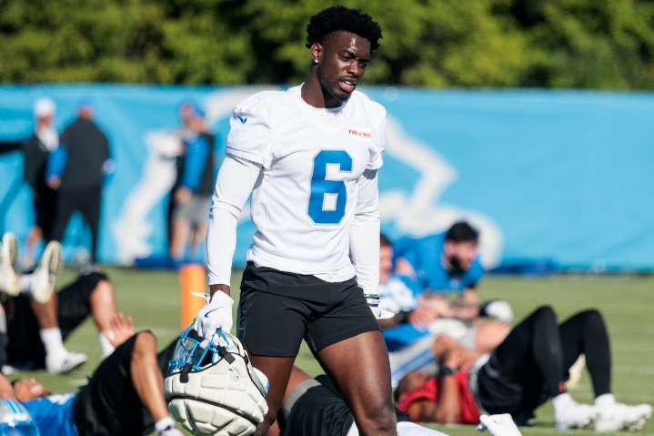 Starting Lions CB leaves practice to be evaluated for hamstring injury
