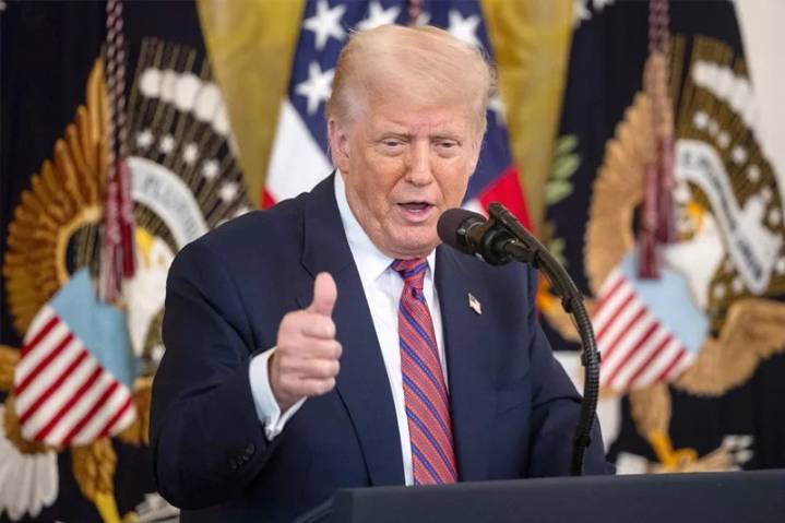 Trump intensifica ataques contra Obama en medio de señalamientos por caso Epstein
