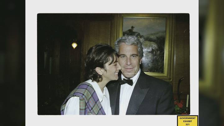 Jeffrey Epstein’s former girlfriend completes interviews with Justice Department