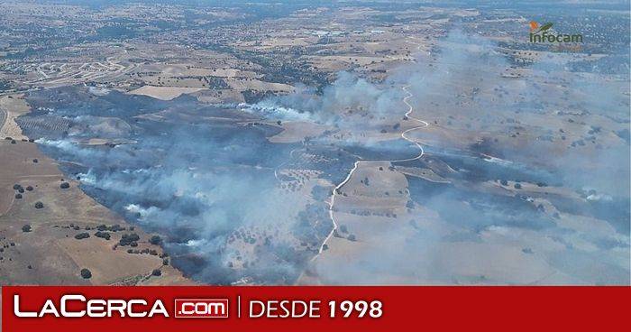 Decretan el confinamiento de la urbanización Calypo Fado de Casarrubios por el incendio forestal de Méntrida