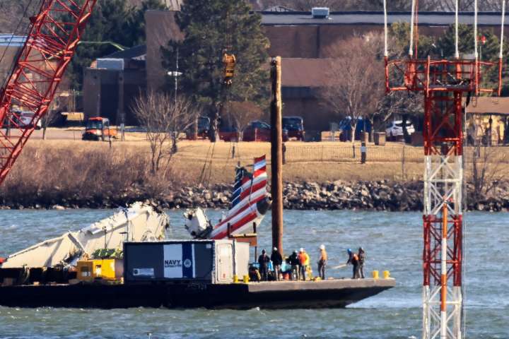 Less than a second before hitting a passenger jet, helicopter instructor told pilot to change course, NTSB hearing reveals