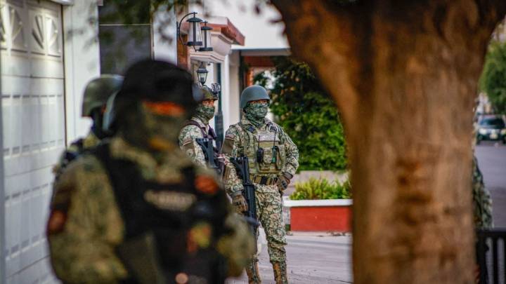 'Tunden' a Los Chapitos y La Mayiza: caen 10 integrantes en Sinaloa