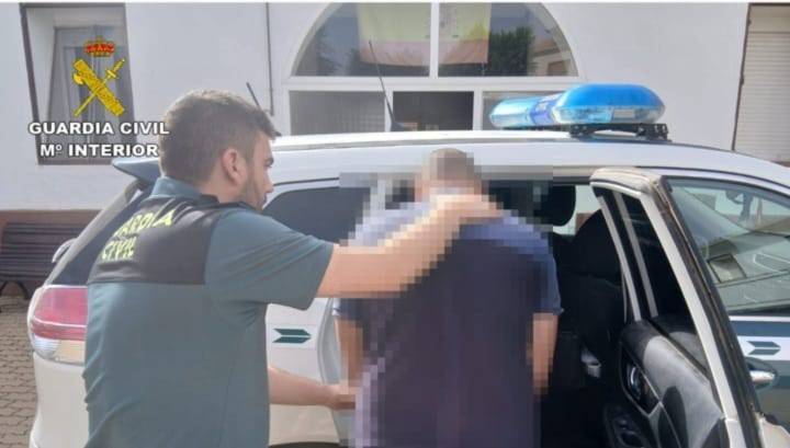 Detienen a dos personas tras incautar 2.000 plantas de marihuana en Villafranca de los Caballeros