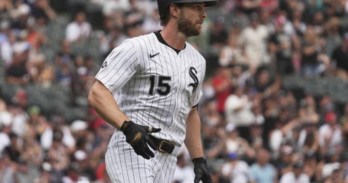 Yankees bolster outfield, acquire veteran Slater from White Sox