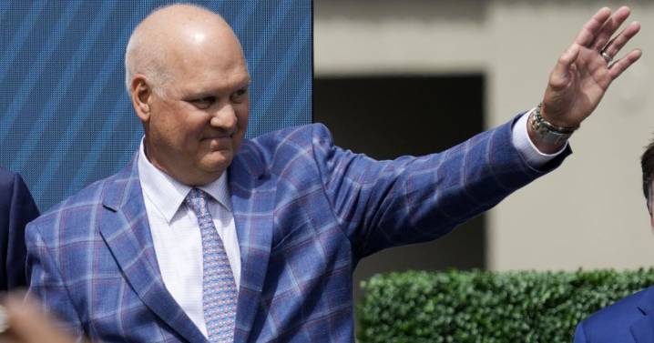 Cubs Hall of Famer Ryne Sandberg dies after cancer battle