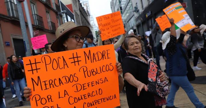 Comerciantes en CDMX ‘ceden’: Comienzan a liberar vialidades bloqueadas; sigue el reporte vial EN VIVO