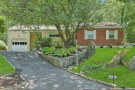 103 Wood Hollow Lane, New Rochelle, NY 10804, New Rochelle, NY 10804