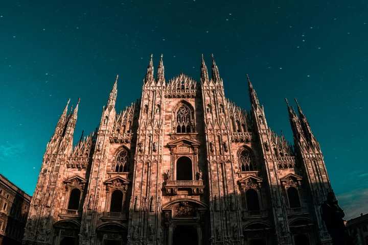 Jewish Tourist, 6-Year-Old Son Attacked by Mob in Italy