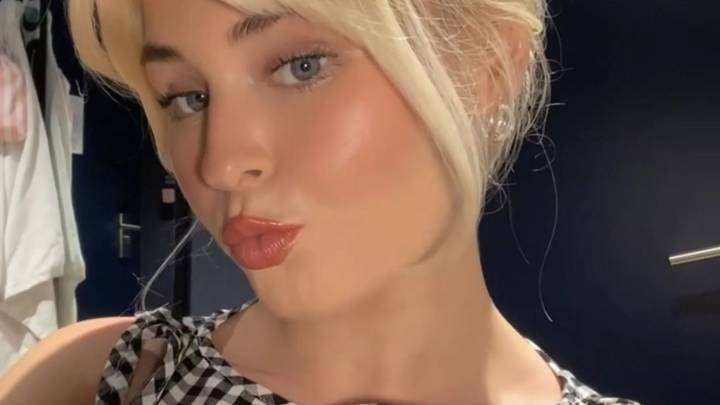 I get mistaken for Sabrina Carpenter multiple times a week - more strangers ask me out now but I DON'T copy her look