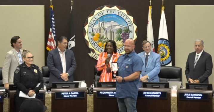 Fontana awards life-saving public worker