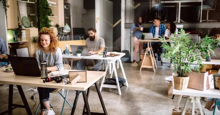 Workplace management solutions: How to improve the hybrid work experience