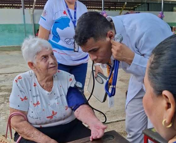 Favorecidos 200 abuelos en Guárico con jornada «Más años, más amor»