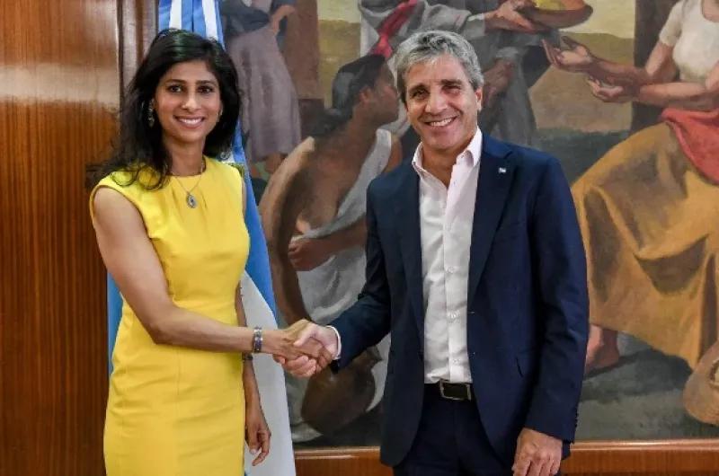 Funcionaria del FMI que siguió el caso argentino renunció al cargo
