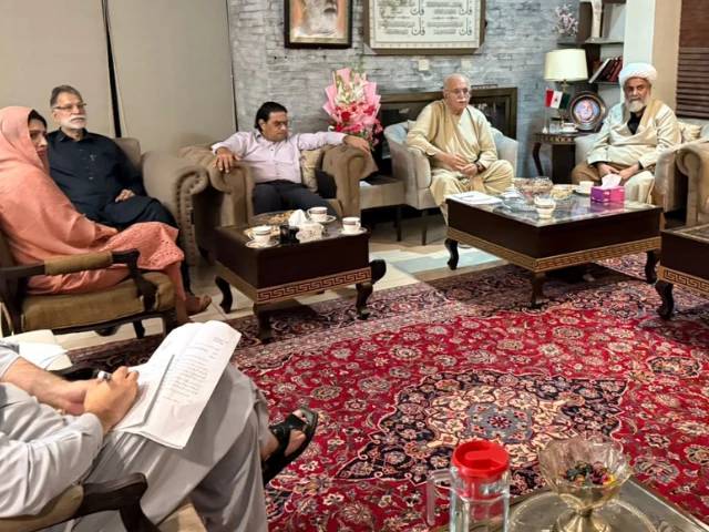 Opposition alliance announces two-day APC in Islamabad