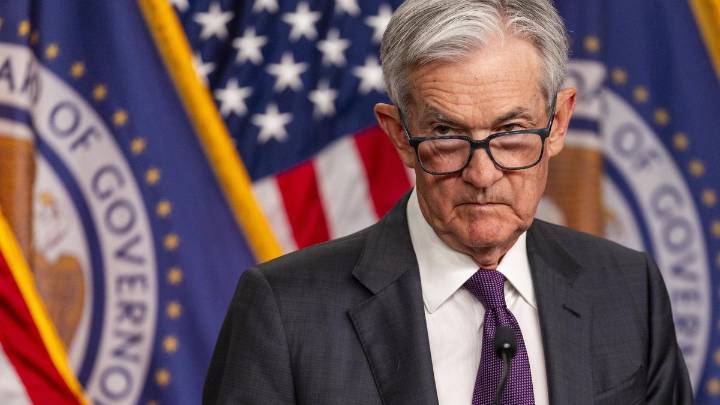 La Reserva Federal mantiene los tipos en el 4,5% pese a las presiones de Trump